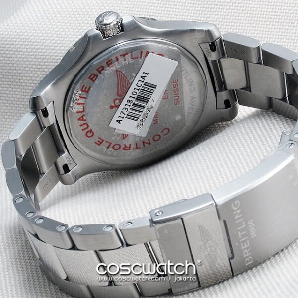 breitling avenger blue 43 back