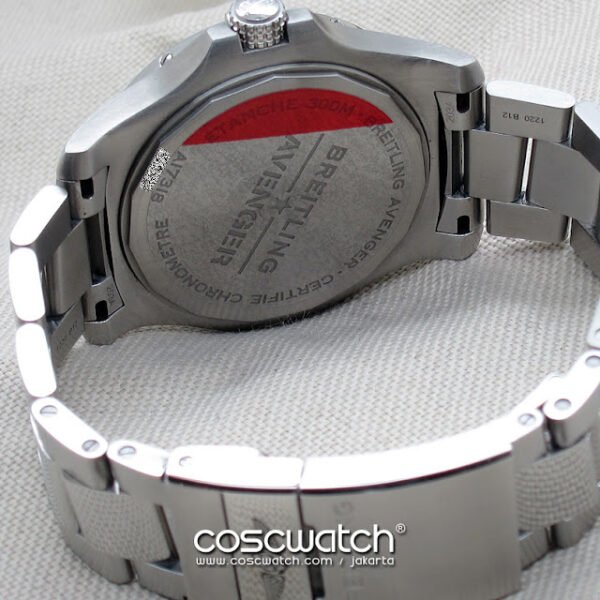 breitling avenger blue 44 back