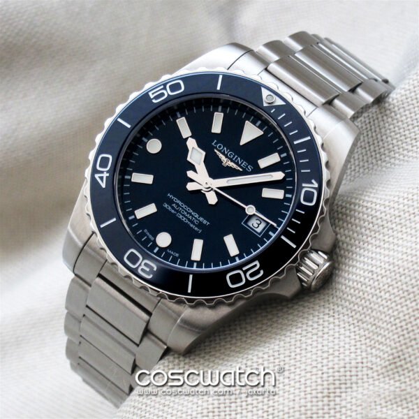 longines hydro blue 39 front
