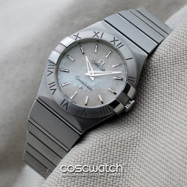 omega conste 27 front